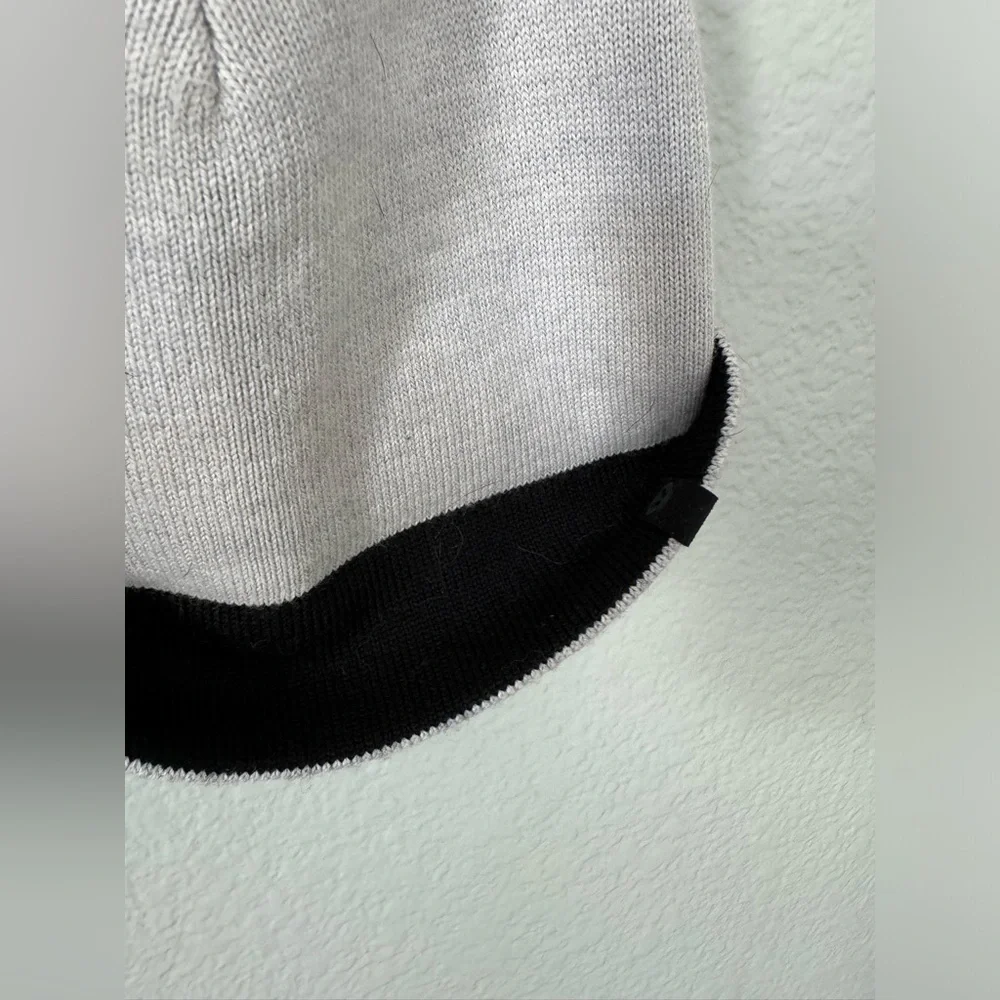 Lululemon Alpine Air Men’s Beanie Heathered Core Ultra Light Gray and Black - Picture 2 of 4